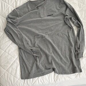 Patagonia Men's Long Sleeve Gray Tee